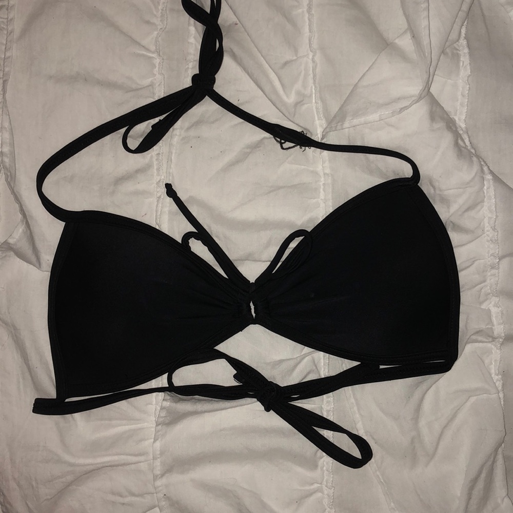 Black bikini top